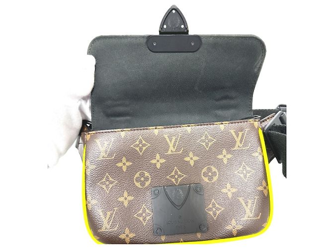 Marsupio S-Lock Monogram di Louis Vuitton Marrone - vista 9