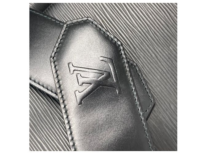 Borsa a Spalla GM Epi di Louis Vuitton Nero - vista 8