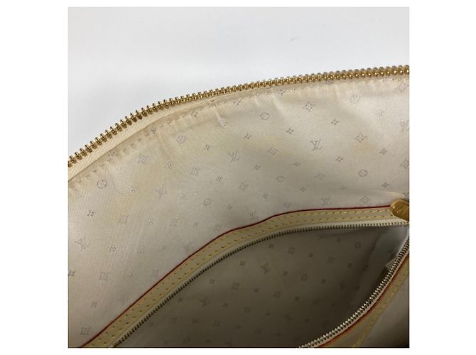 Borsa Tote Lockit MM Suhali di Louis Vuitton Bianco Giallo - vista 15