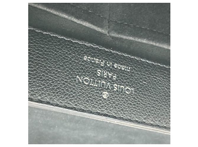 Sac à main Lock Me Ever MM de Louis Vuitton Noir - vue 12