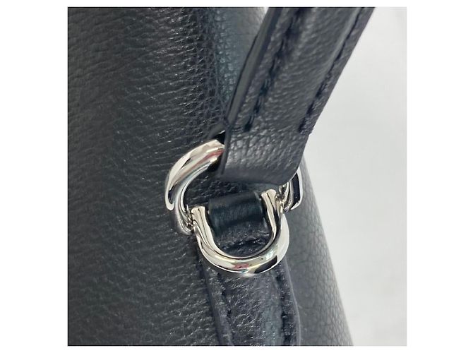 Sac à main Lock Me Ever MM de Louis Vuitton Noir - vue 9