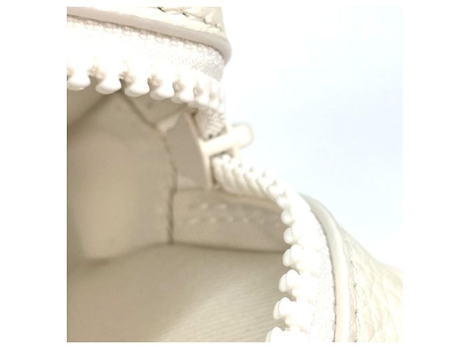 Pochette Volga Monogram Empreinte Louis Vuitton Bianco - vista 13