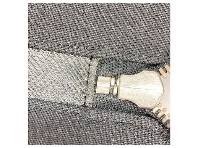 Borsa Louis Vuitton Taiga Vladimir Nero - vista 14