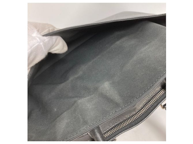 Borsa 2 in 1 Alex in Taiga di Louis Vuitton Nero Grigio - vista 11
