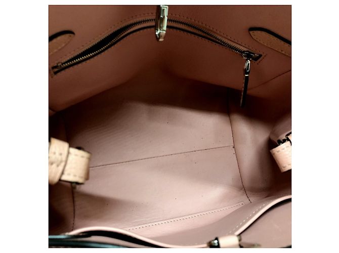 Borsa Tote Mila PM Louis Vuitton Rosa - vista 11