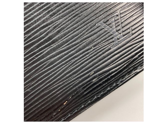 Pochette Uomo in Pelle Epi Louis Vuitton Nero - vista 7