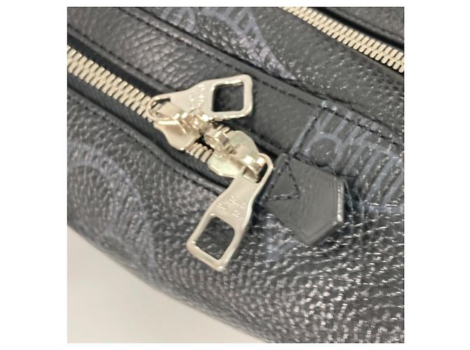 Zaino Armand Monogram Taurillon Shadow di Louis Vuitton Nero - vista 7