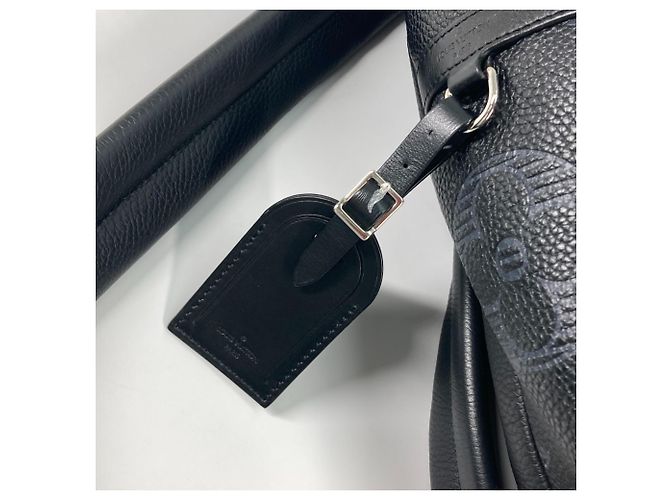 Zaino Armand Monogram Taurillon Shadow di Louis Vuitton Nero - vista 8