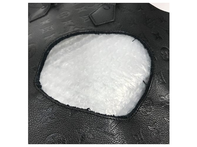 Borsa a spalla Monogram Empreinte in collaborazione con Rei Kawakubo di Louis Vuitton - vista 11