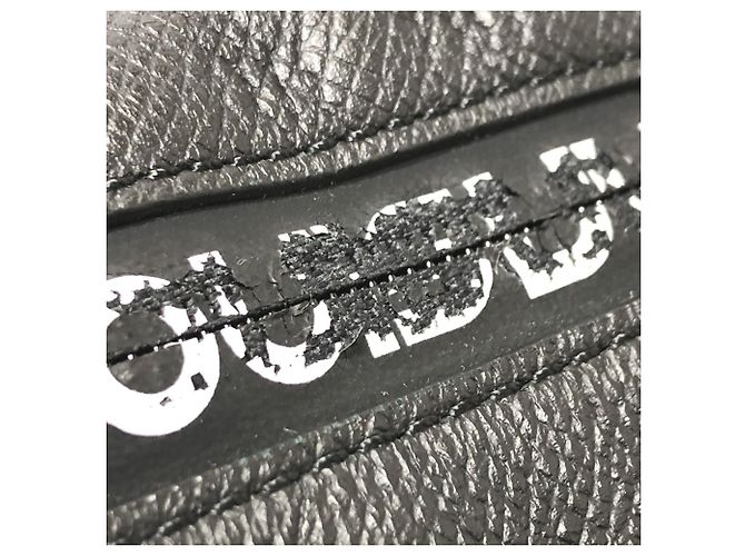Borsa tote in pelle Taiga Louis Vuitton Grigio - vista 10