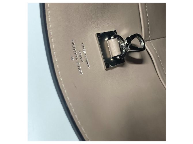 Borsa Mila MM 2 in 1 Louis Vuitton Marrone Grigio - vista 13