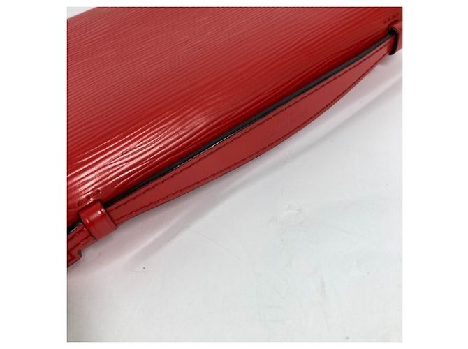 Borsa 3 in 1 Epi Cléry di Louis Vuitton Rosso - vista 6