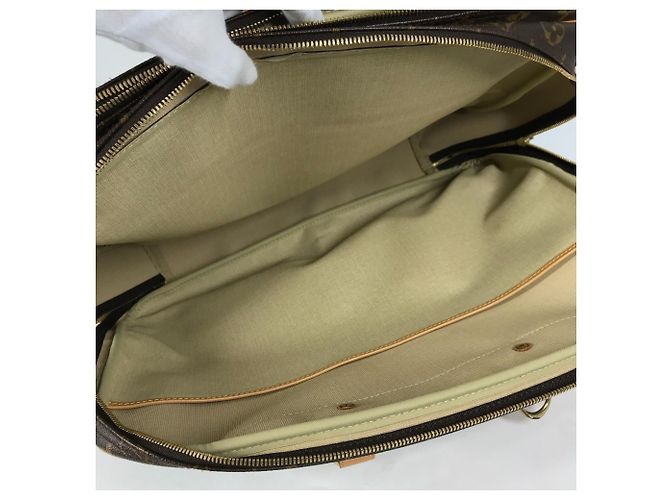 Borsa 2 in 1 Louis Vuitton Monogram Alize 24 Van Quatre Marrone - vista 11