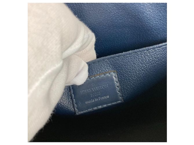 Neceser Epi Poche Toilette 26 de Louis Vuitton Azul marino - vista 11