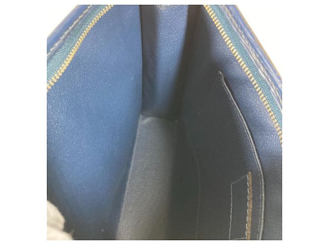 Neceser Epi Poche Toilette 26 de Louis Vuitton Azul marino - vista 13
