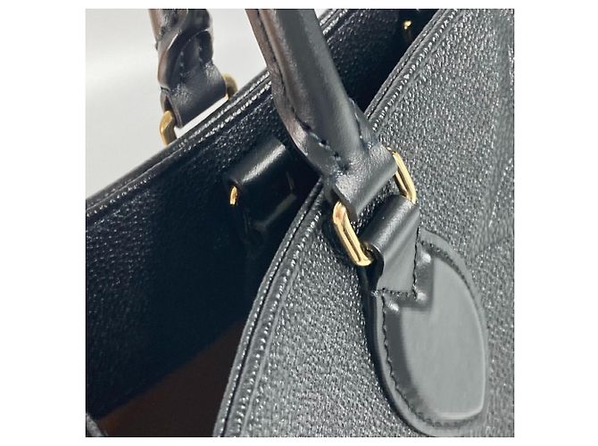 Borsa a spalla/tote On the Go GM in Monogram Empreinte Louis Vuitton Nero - vista 13