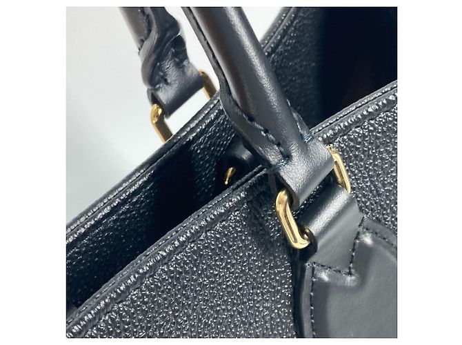 Borsa a spalla/tote On the Go GM in Monogram Empreinte Louis Vuitton Nero - vista 14