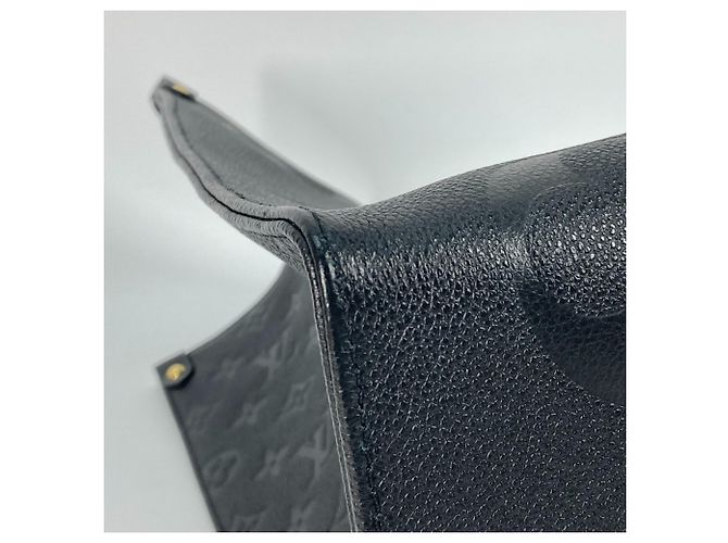 Borsa a spalla/tote On the Go GM in Monogram Empreinte Louis Vuitton Nero - vista 8