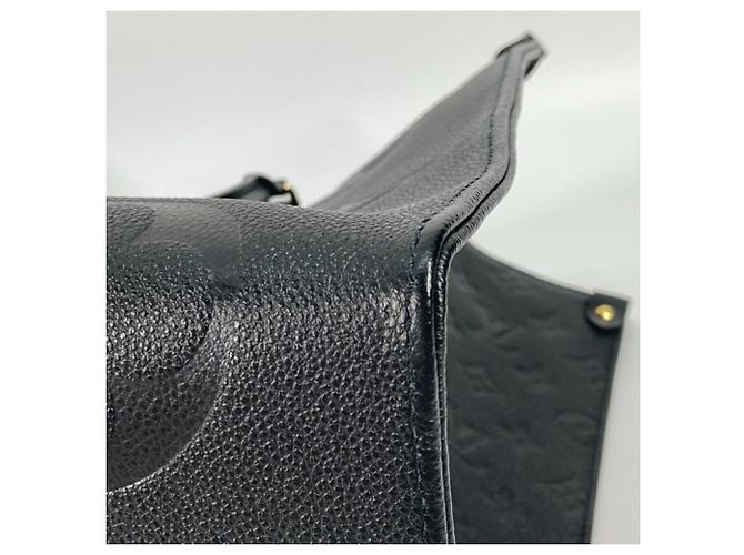 Borsa a spalla/tote On the Go GM in Monogram Empreinte Louis Vuitton Nero - vista 9