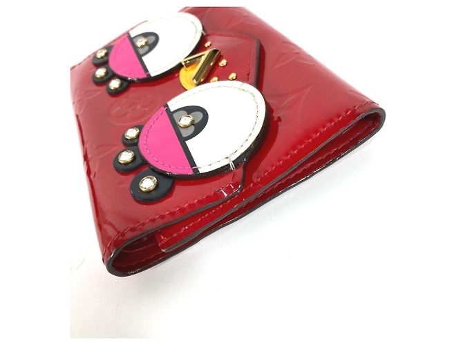 Cartera Compacta Victorine en Monogram Vernis Louis Vuitton Roja - vista 3
