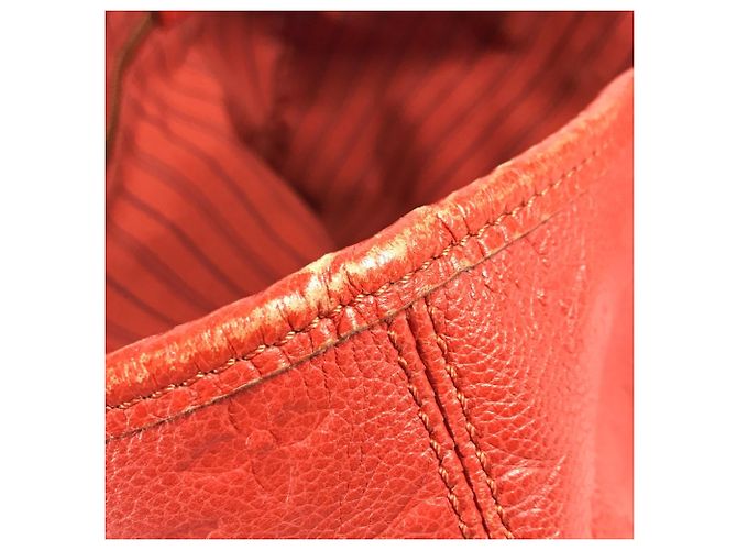 Borsa a Spalla Bucket Citadines PM in Monogramma Empreinte Louis Vuitton Rosso - vista 14