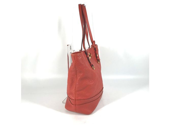 Borsa a Spalla Bucket Citadines PM in Monogramma Empreinte Louis Vuitton Rosso - vista 3