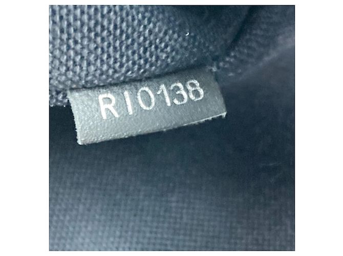 Sac à dos Utah Canyon M54960 de Louis Vuitton Noir Bleu Marine - vue 15