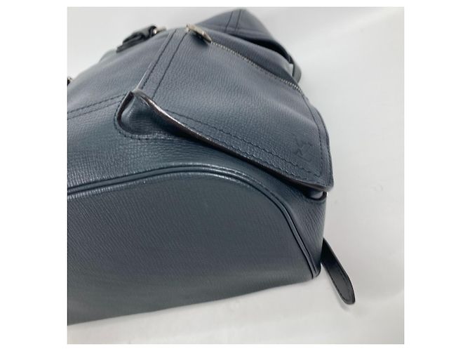 Sac à dos Utah Canyon M54960 de Louis Vuitton Noir Bleu Marine - vue 8
