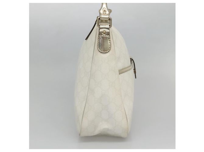 Gucci Borsa GG Supreme in PVC bianco e oro 189898 Auth 135379 D'oro - vista 3