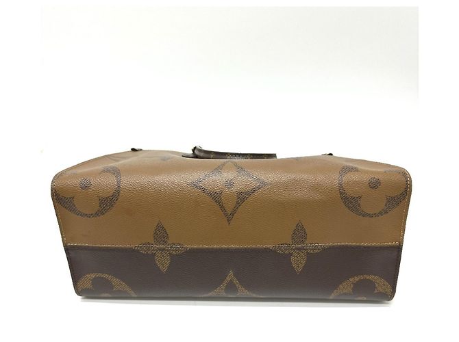 Borsa a Spalla Louis Vuitton Monogram On the Go MM Marrone - vista 5