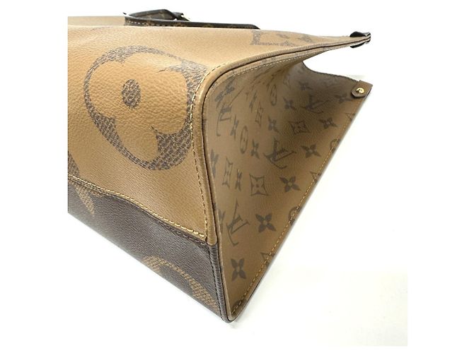 Borsa a Spalla Louis Vuitton Monogram On the Go MM Marrone - vista 6
