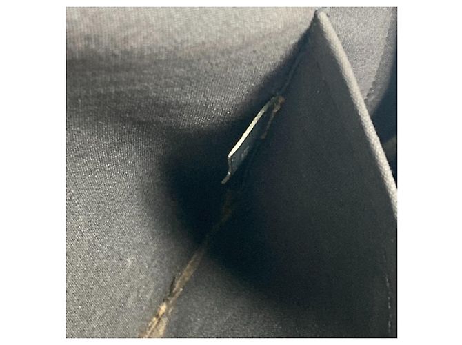 Borsa a tracolla Vivienne MM in Epi Louis Vuitton Nero - vista 15