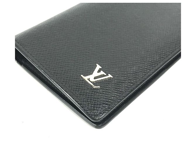 Portafoglio Lungo Brazza in Taiga Louis Vuitton Nero Grigio - vista 11
