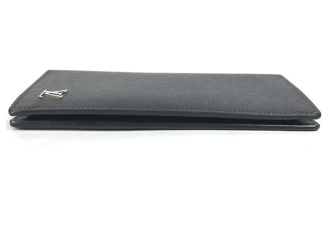 Portafoglio Lungo Brazza in Taiga Louis Vuitton Nero Grigio - vista 12
