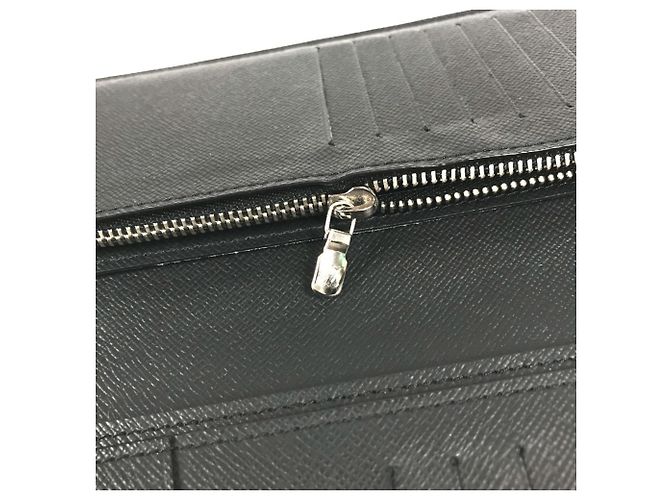 Portafoglio Lungo Brazza in Taiga Louis Vuitton Nero Grigio - vista 7