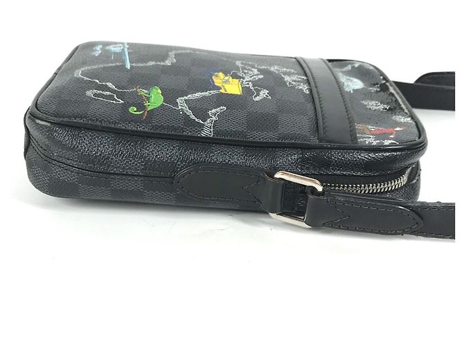 Borsa a Spalla Louis Vuitton Damier Graphite Map Danube PM NM Nero - vista 5