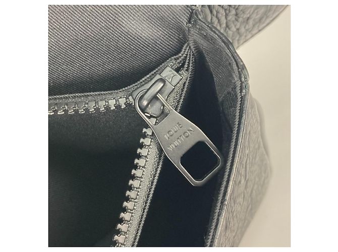 Borsa a tracolla S-Lock in Monogram Empreinte Louis Vuitton Nero - vista 14