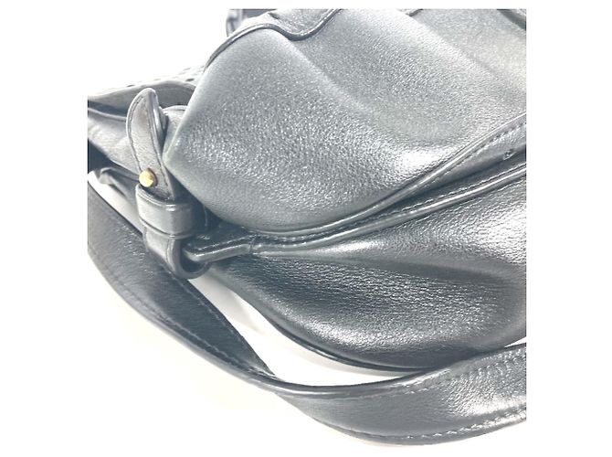 Borsa a Spalla Saumur 30 Flore Perforata Louis Vuitton M94072 Nero - vista 4