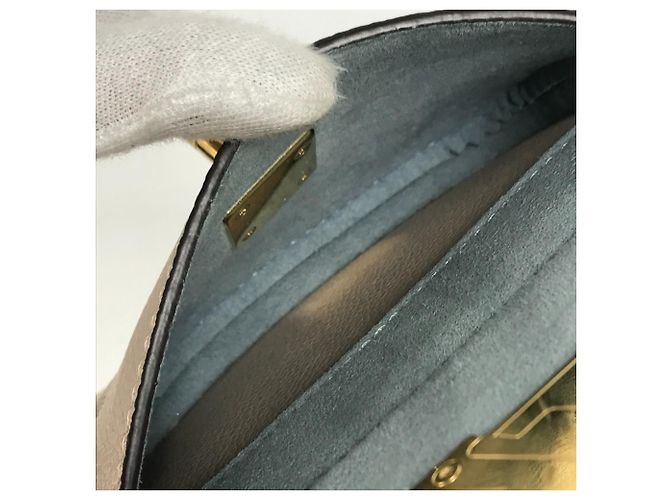Borsa Lockme Bucket NV di Louis Vuitton Beige Sabbia - vista 14