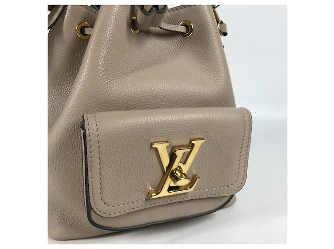 Borsa Lockme Bucket NV di Louis Vuitton Beige Sabbia - vista 5
