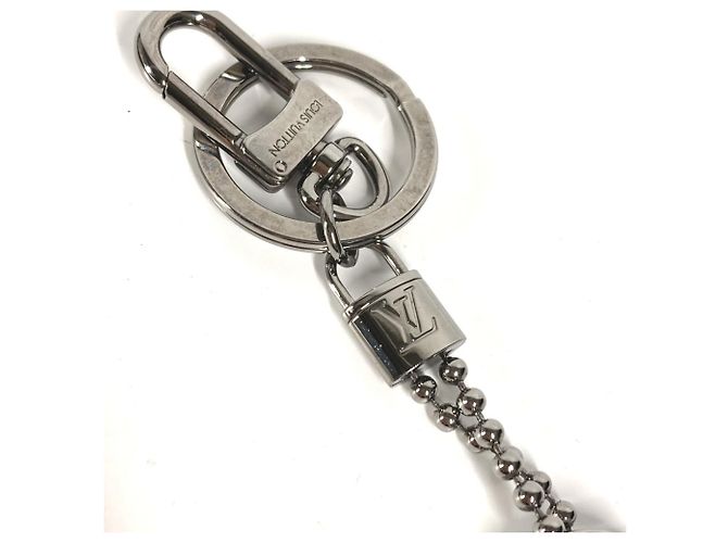 Louis Vuitton Monogram Eclipse Keyring Black - view 6