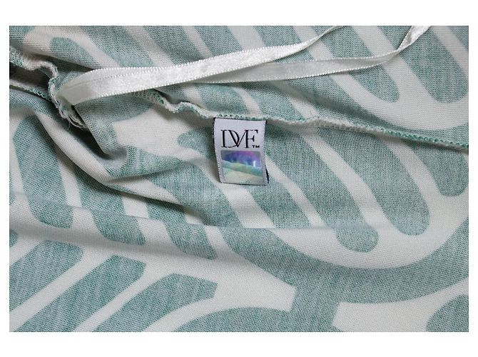 Autre Marque Diane Von Furstenberg, Vestido envelope em verde e branco - vista 8