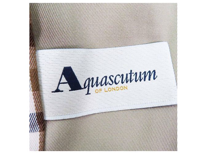 Autre Marque Abrigo de algodón con patrón de cuadros en la parte posterior Aquascutum Beige - vista 10