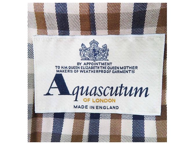 Autre Marque Abrigo de algodón con patrón de cuadros en la parte posterior Aquascutum Beige - vista 9