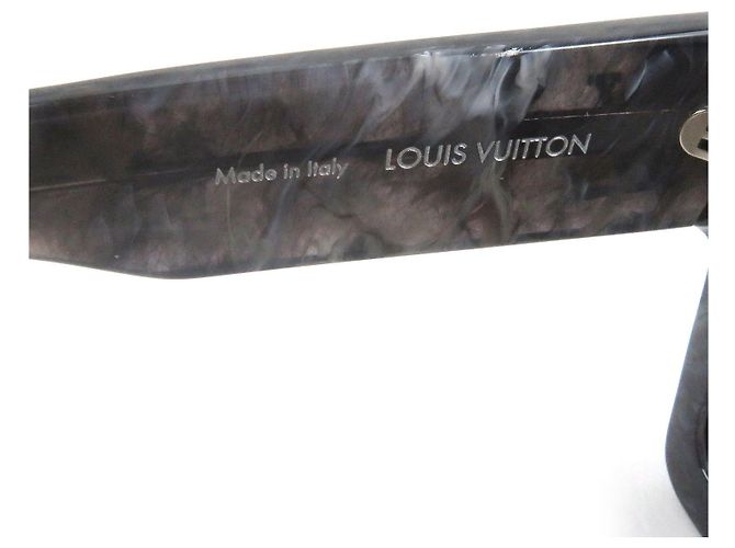 Louis Vuitton Cyclone Marble Pattern Sunglasses Blue - view 11