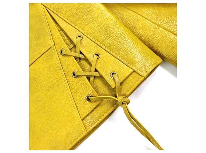 Chaqueta de piel de ternera con charm de logo triangular de Prada Amarillo - vista 5