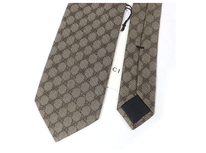 Cravatta in seta con logo GG di Gucci Beige - vista 3