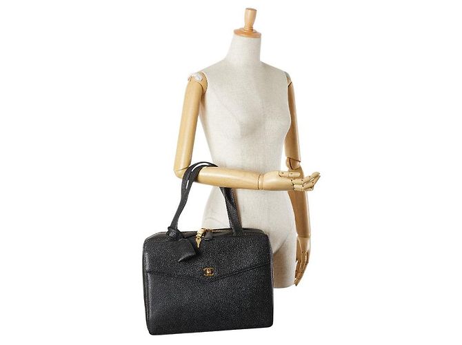 Borsa a tracolla in caviale Coco Mark di Chanel Nero - vista 15