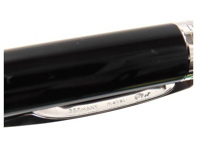 Stylo à bille Montblanc Starwalker Noir - vue 10