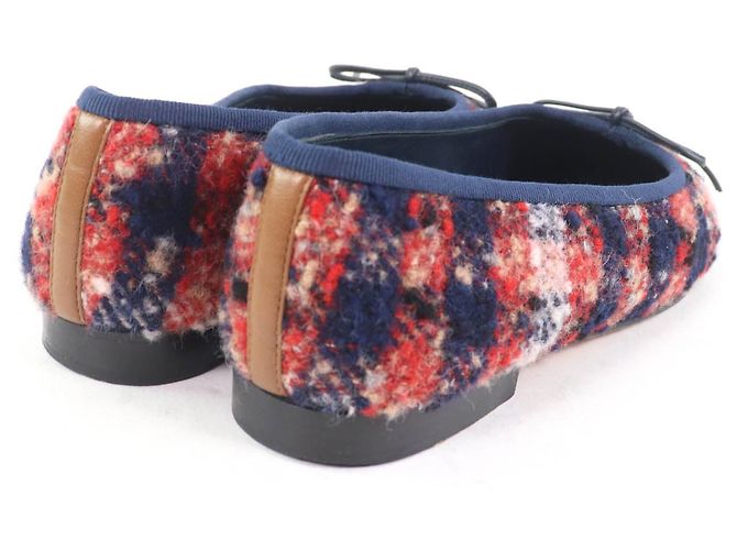 Sapatilhas de Tweed e Couro COCO Mark da Chanel Multicor - vista 3